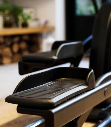 Zelfvoedende crosstrainer HELIS FD - CARE - connected ergometer